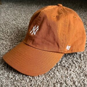 Yankees ‘47 Brand NY Mini Logo Baseball Cap